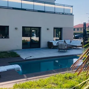 Piscine 6 Personnes , Meyzieu France
